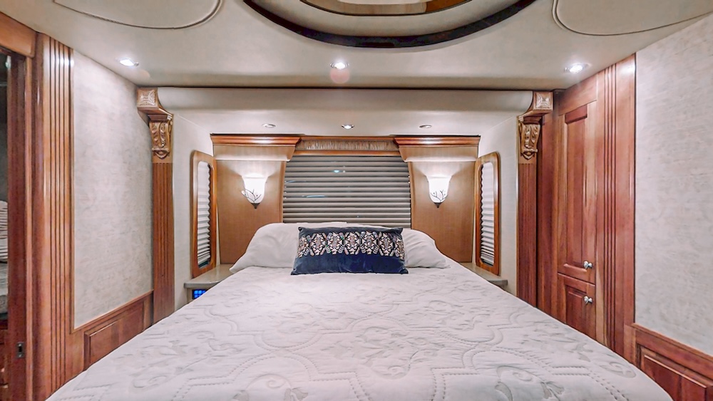 2006 Prevost Royale XLII For Sale